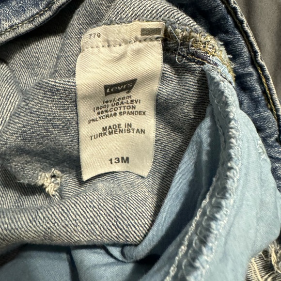 Womens too super low Levi’s - Picture 4 of 4